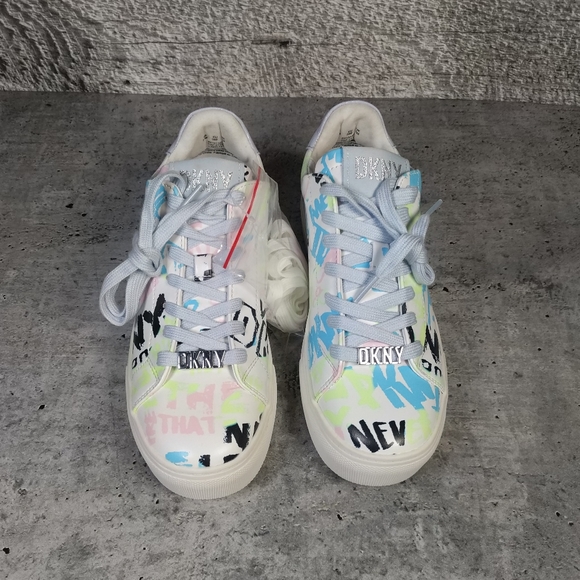 DKNY Logo Sneakers - Picture 13 of 13